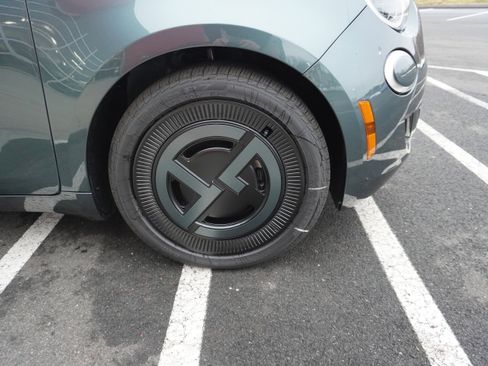 New 2025 FIAT 500 e image 11