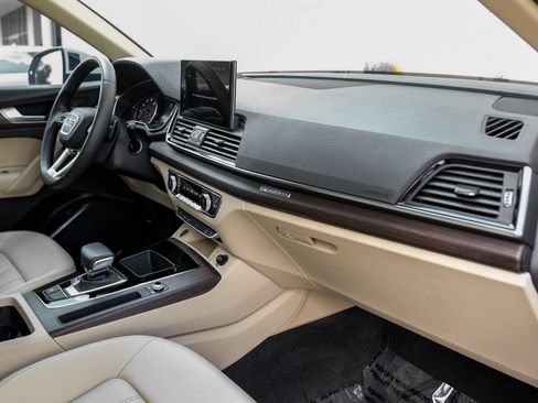 Used 2021 Audi Q5 2.0T Premium w/ Convenience Package AWD/4WD image 12