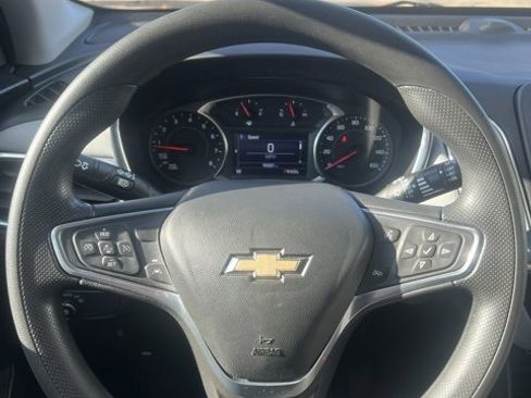 Used 2022 Chevrolet Equinox LS w/ LS Convenience Package image 26