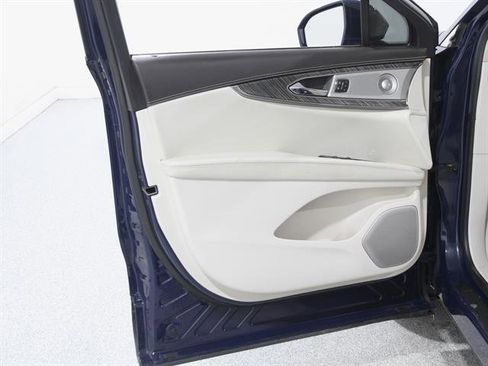 Used 2019 Lincoln Nautilus Black Label image 5