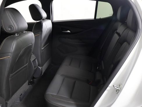 Used 2025 Buick Envista Avenir image 29