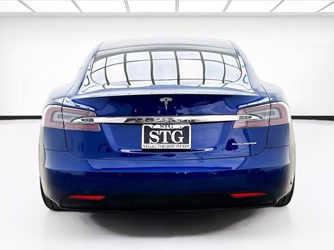 Used 2020 Tesla Model S Long Range Plus image 5