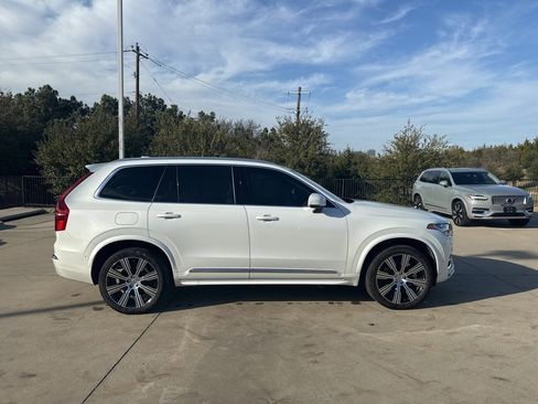 Used 2024 Volvo XC90 T8 Plus w/ Protection Package Premier image 4