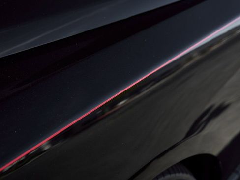 Used 2021 Rolls-Royce Cullinan Black Badge image 10