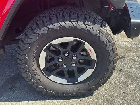 Used 2021 Jeep Wrangler Unlimited Rubicon w/ Steel Bumper Group AWD/4WD image 9