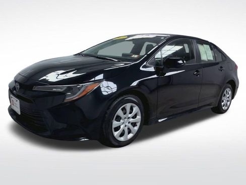 Certified 2023 Toyota Corolla LE image 5