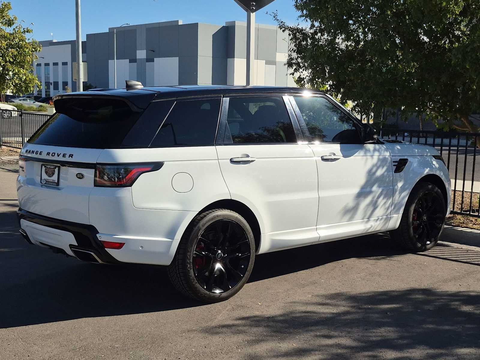 Used 2021 Land Rover Range Rover Sport HST AWD/4WD image 8