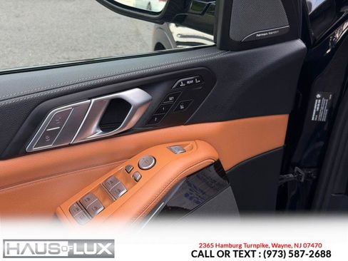 Used 2021 BMW X7 xDrive40i w/ M Sport Package AWD/4WD image 15