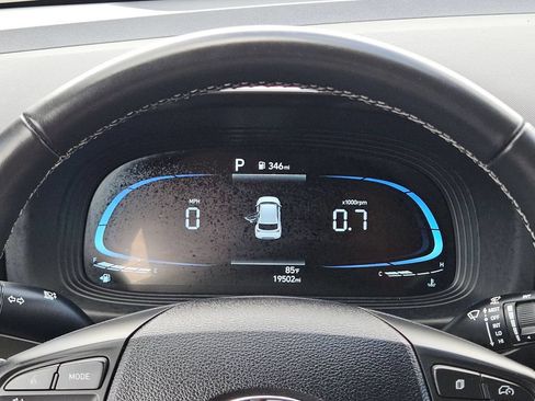 Used 2025 Hyundai Venue SEL FWD image 26