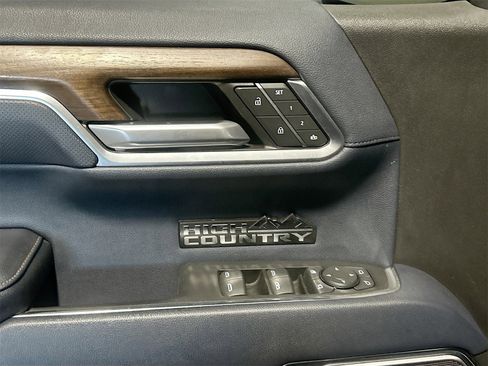 Used 2022 Chevrolet Silverado 1500 High Country w/ Z71 Off-Road Package image 17