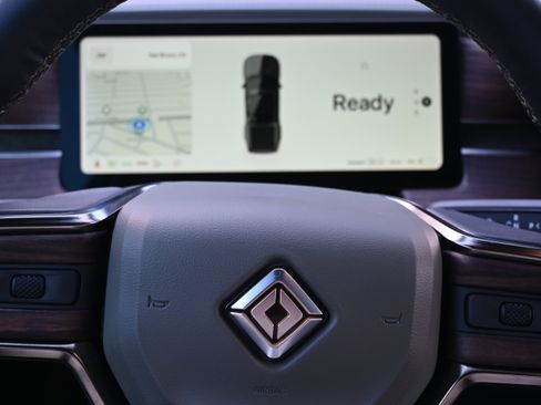 Used 2023 Rivian R1T Adventure image 41