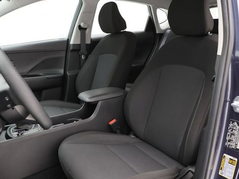 Used 2024 Hyundai Kona SE image 16