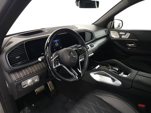 Used 2025 Mercedes-Benz Maybach GLS 600 4MATIC image 9