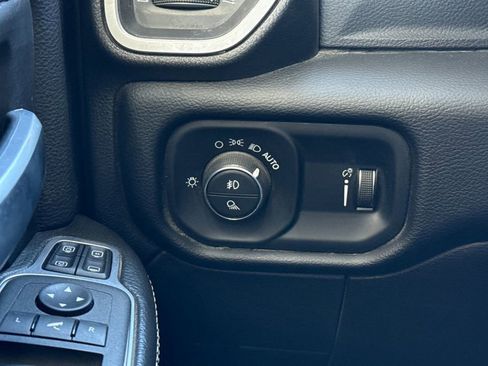 Used 2024 RAM 2500 Big Horn image 37