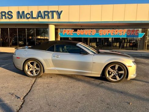 Used 2015 Chevrolet Camaro SS image 3