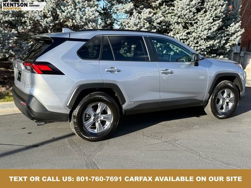 Used 2025 Toyota RAV4 LE image 9