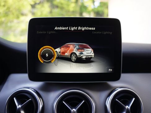 Used 2019 Mercedes-Benz GLA 250 4MATIC image 23