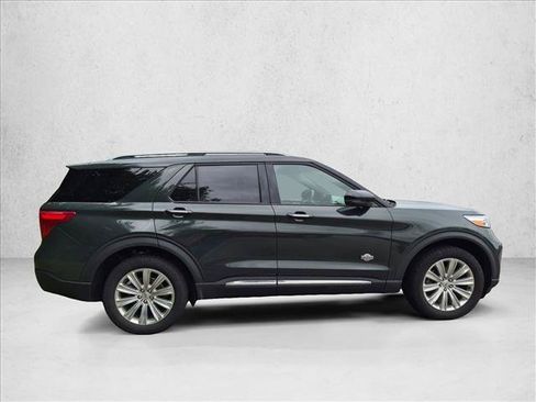 Used 2022 Ford Explorer King Ranch w/ Premium Technology Package AWD/4WD image 4