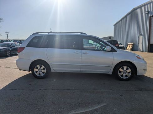 Used 2007 Toyota Sienna XLE image 5