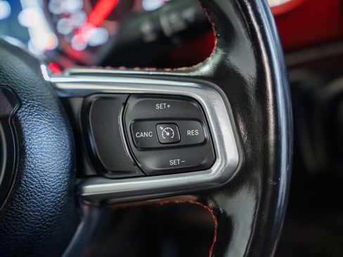 Used 2021 Jeep Gladiator Rubicon w/ LED Lighting Group AWD/4WD image 28