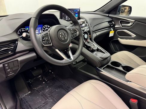 Used 2025 Acura RDX SH-AWD image 16
