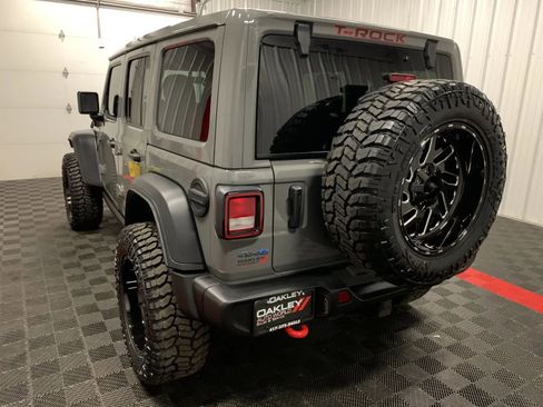 Used 2023 Jeep Wrangler Unlimited w/ Sun & Screen Package image 19