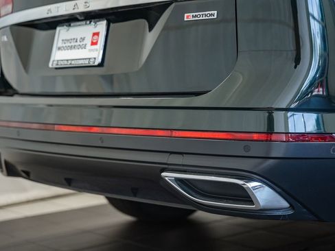 Used 2021 Volkswagen Atlas SEL Premium image 9