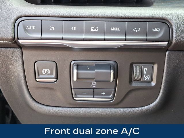 Used 2024 Cadillac Escalade Premium Luxury w/ Performance Package AWD/4WD image 9