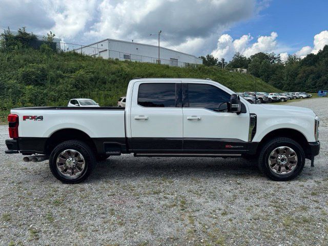 Used 2025 Ford F350 King Ranch AWD/4WD image 9