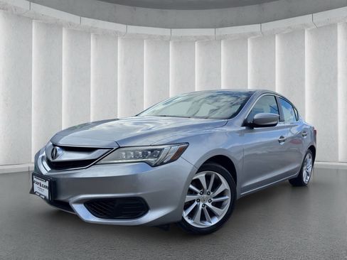 Used 2018 Acura ILX image 1