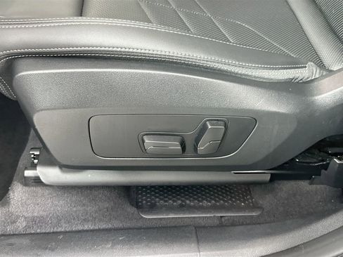 Used 2025 BMW X1 xDrive28i image 18