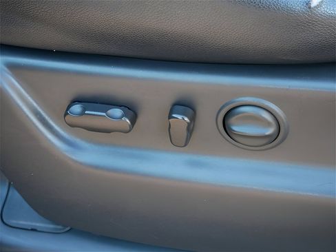 Used 2013 Chevrolet Tahoe LT w/ Luxury Package image 16