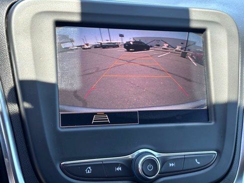 Used 2024 Chevrolet Equinox LS w/ LS Convenience Package FWD image 27