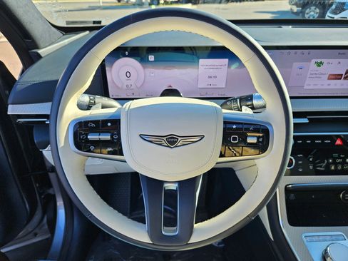 Used 2025 Genesis GV80 3.5T Prestige image 17