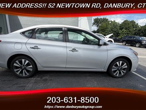 Used 2019 Nissan Sentra SV w/ Special Edition Package FWD image 6