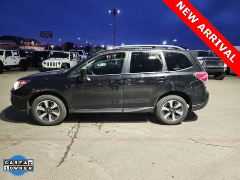 Used 2017 Subaru Forester 2.5i Premium w/ All-Weather Package image 6