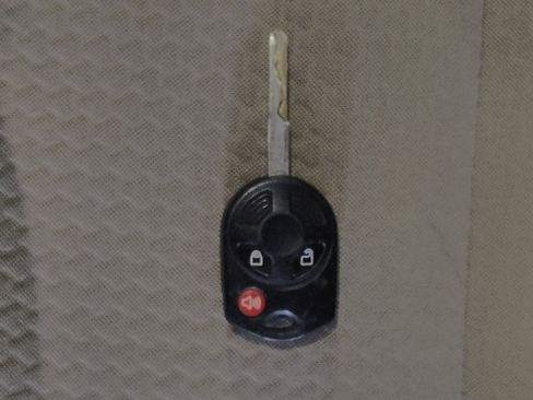 Used 2017 Ford Escape SE image 32