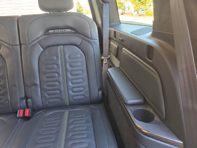 Used 2022 Rivian R1S Launch Edition Quad AWD/4WD image 63