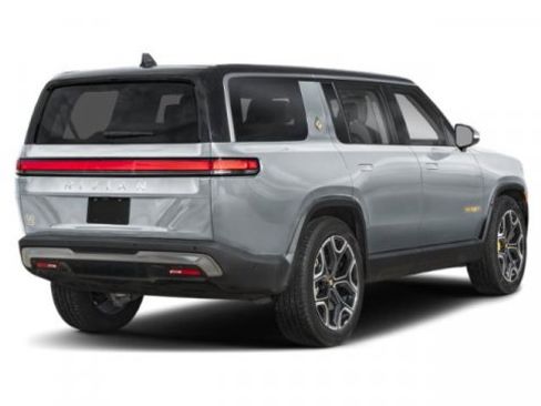 Used 2025 Rivian R1S Premium image 2