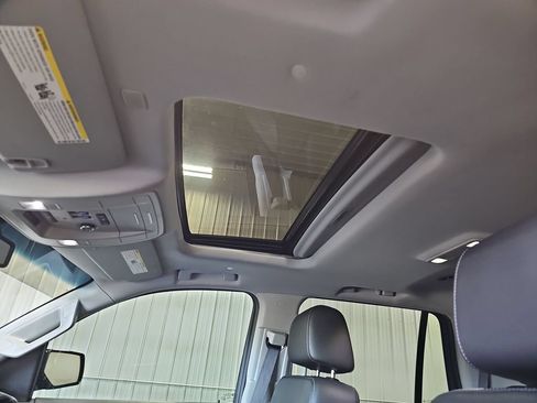 Used 2018 Chevrolet Tahoe LT w/ Z71 Midnight Edition AWD/4WD image 30