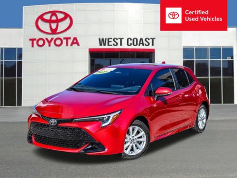 Used 2025 Toyota Corolla SE image 1