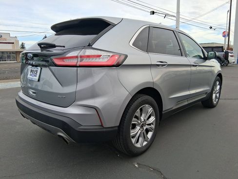 Used 2024 Ford Edge Titanium image 3