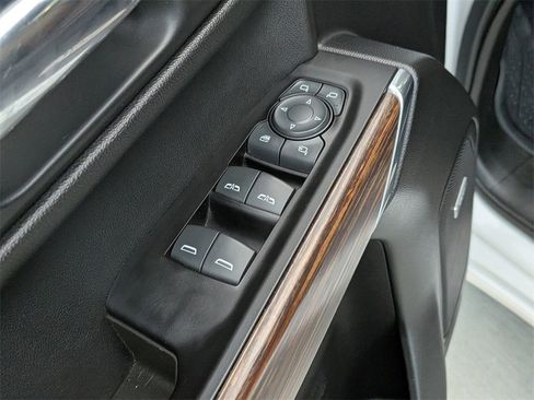 Used 2019 Chevrolet Silverado 1500 High Country w/ Trailer Camera Package image 12