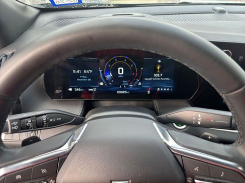 Used 2025 Chevrolet Equinox LT image 38