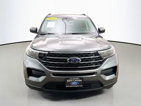 Used 2023 Ford Explorer XLT w/ Class IV Trailer Tow Package AWD/4WD image 2