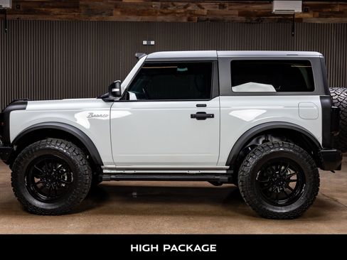 Used 2023 Ford Bronco Wildtrak image 5