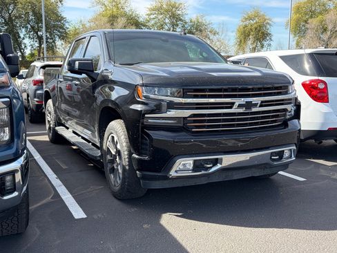 Used 2022 Chevrolet Silverado 1500 High Country image 2