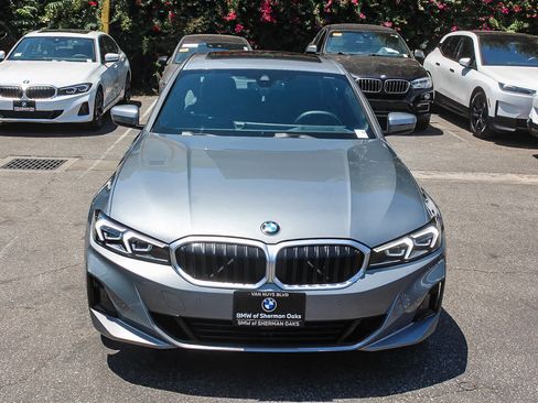 Used 2026 BMW 330i Sedan w/ Premium Package RWD image 2