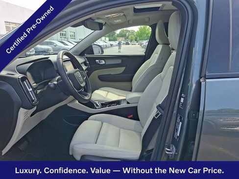 Certified 2026 Volvo XC40 B5 Plus AWD/4WD image 14