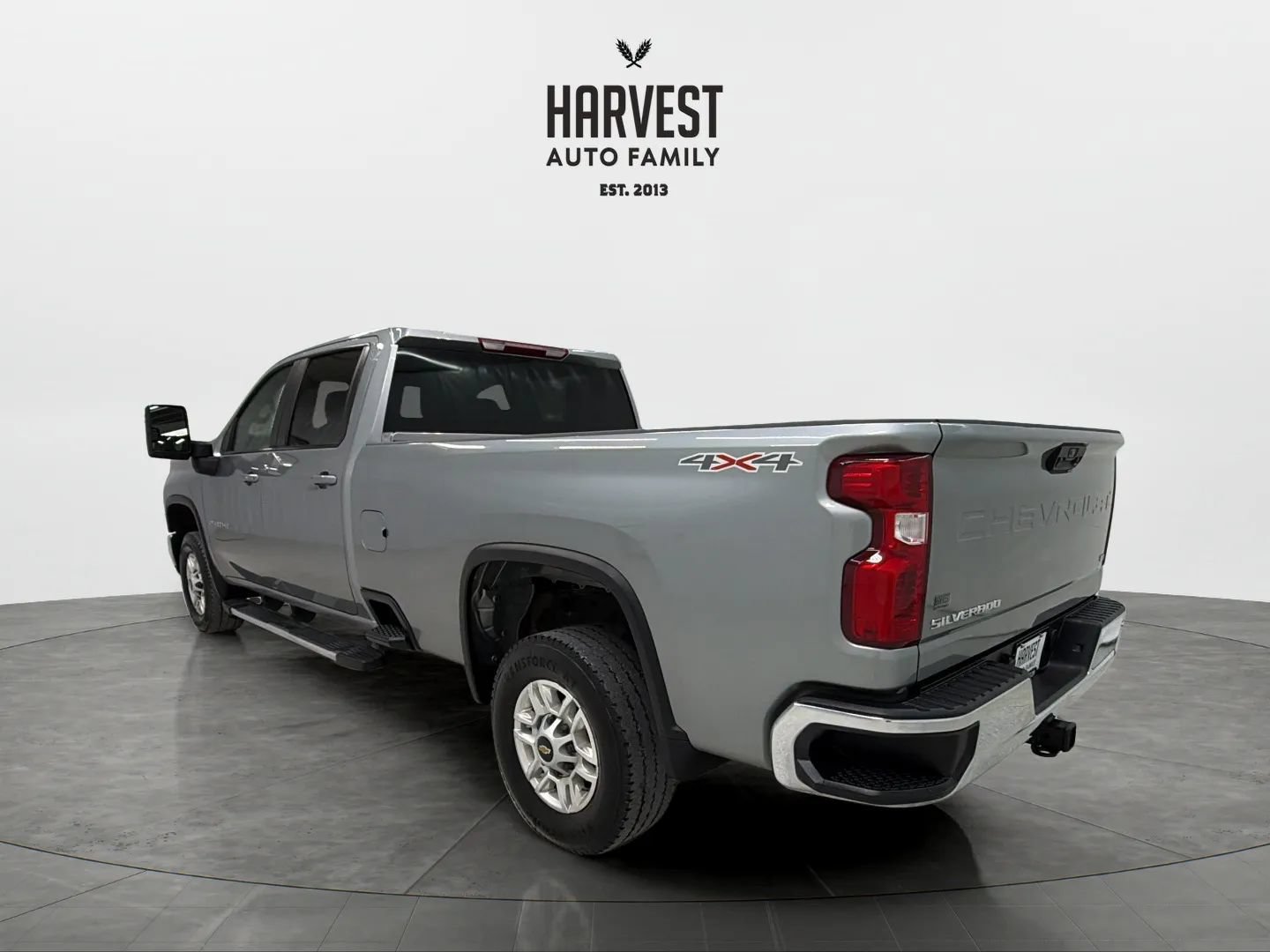 Used 2025 Chevrolet Silverado 2500 LT w/ Convenience Package AWD/4WD image 4